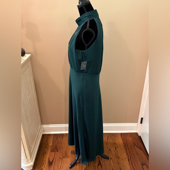 NWT Women’s JUST TAYLOR emerald green satin feel halter midi dress- Size 14 - Picture 4 of 10